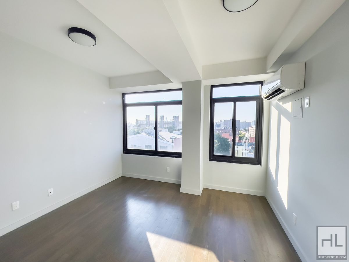 Building Photo - Bushwick Avenue / Spacious 2 Bed 1-Bath