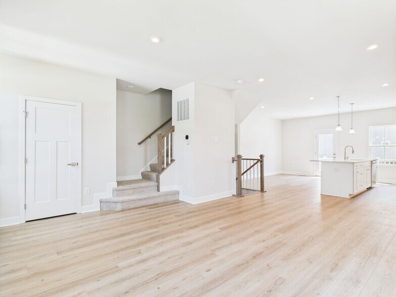 Building Photo - 9600 Laurel Ridge Ct
