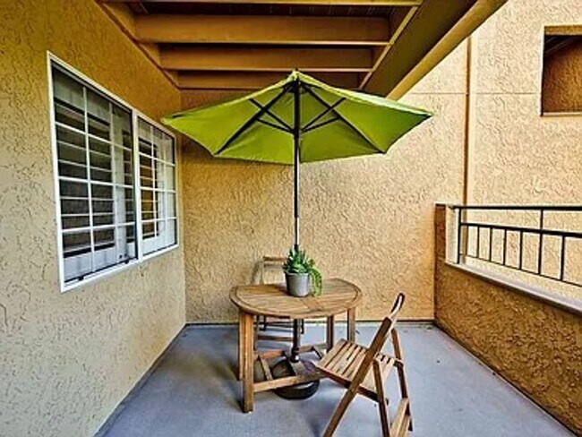 Building Photo - Resort living in Siena Hills-Condo with Pool, Gym and more!