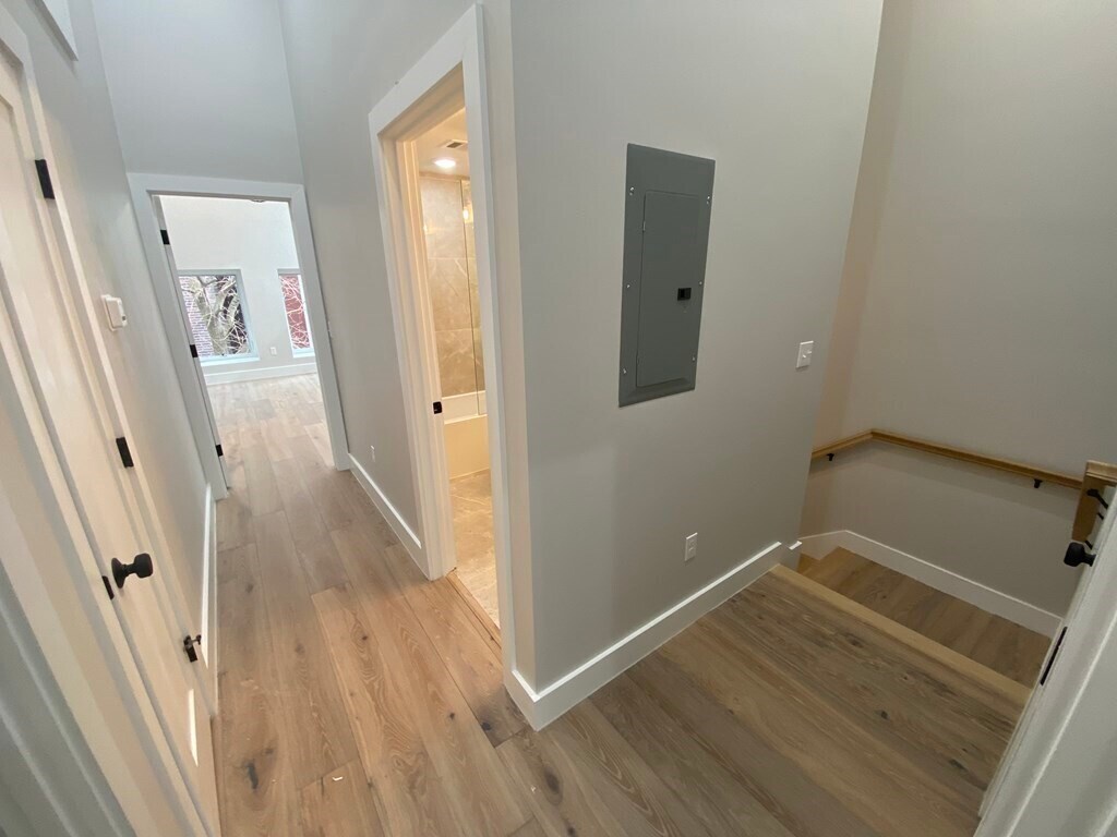 Building Photo - 301 Somerville Ave