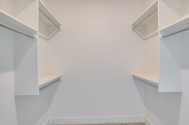 Building Photo - Beautiful Single Family Home!