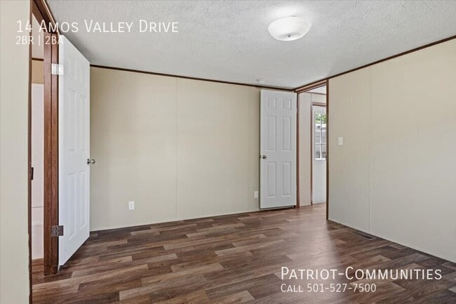 Building Photo - 14 Amos Valley Dr