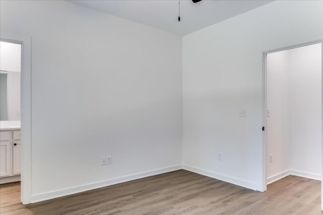 Building Photo - 11316 W 35th St S