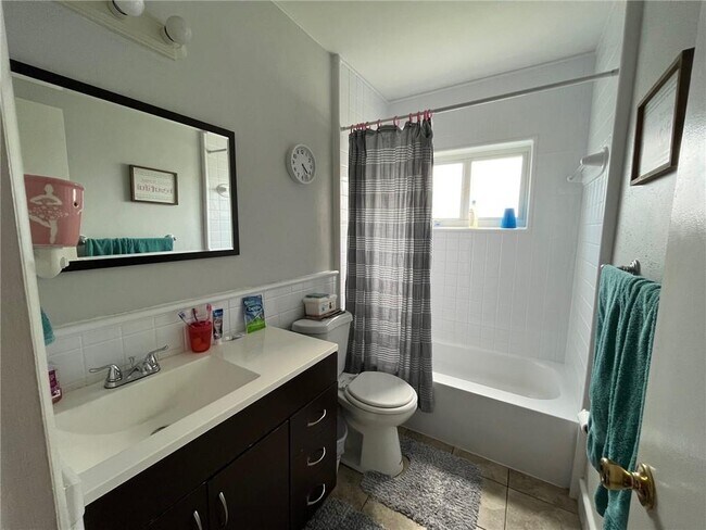 Building Photo - 7304 Westwood Dr