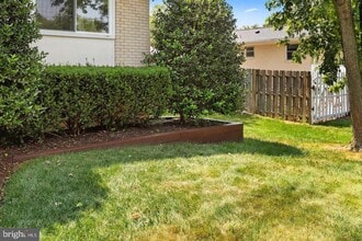 Building Photo - 6609 Bowie Dr