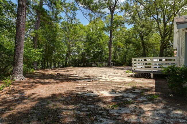 Building Photo - Charming 2 Bedroom Home, close to USC & lo...