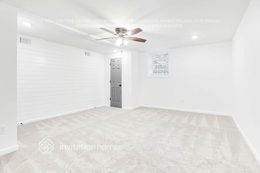 Building Photo - 1748 Pamela Cir SW