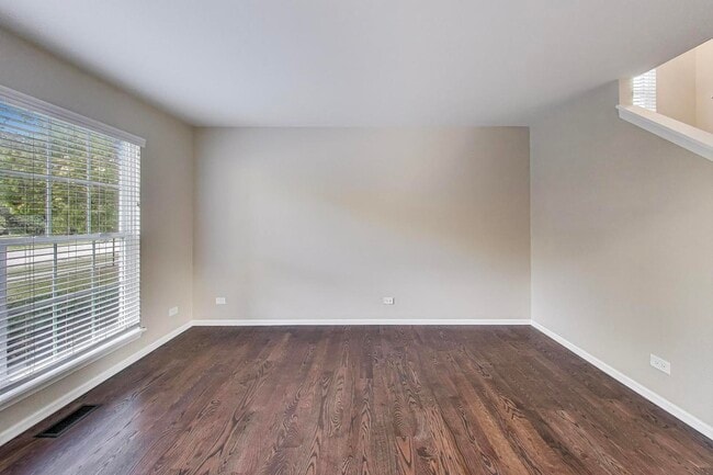 Building Photo - 926 S W Ave