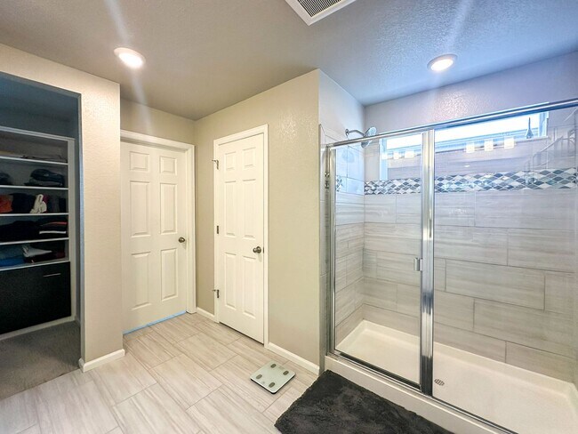 Building Photo - Meadowlark serene 4bd retreat