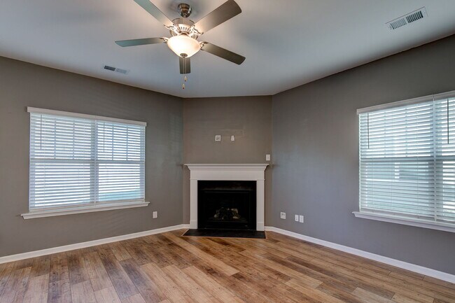 Building Photo - 416 Sandfarm Trail