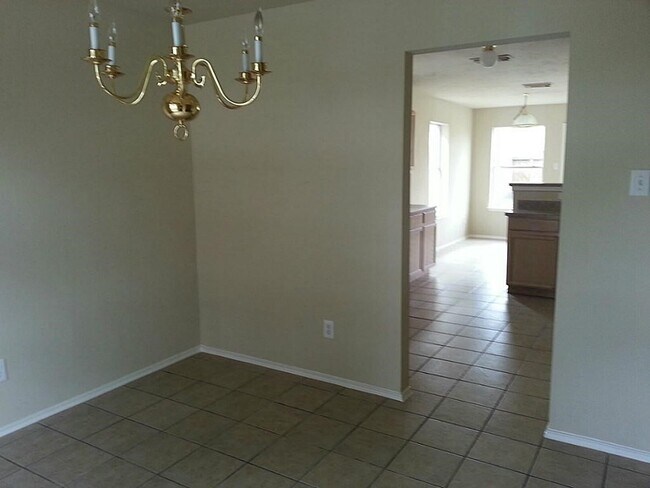 Building Photo - 6719 Lower Arrow Dr