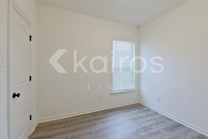Building Photo - 215 Peppercorn Wy