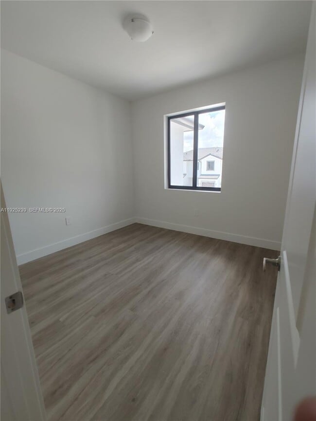 Building Photo - 34513 SW 191st Ave