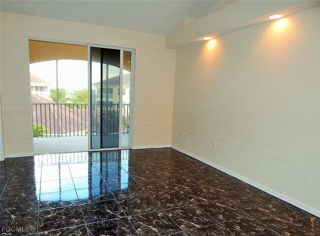 Building Photo - 1113 Van Loon Commons Cir