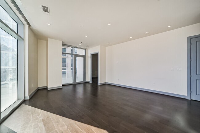 Building Photo - 4521 San Felipe St