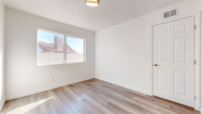 Building Photo - AVAILABLE NOW! RANCHO CUCAMONGA UPDATED Family Home 4+2