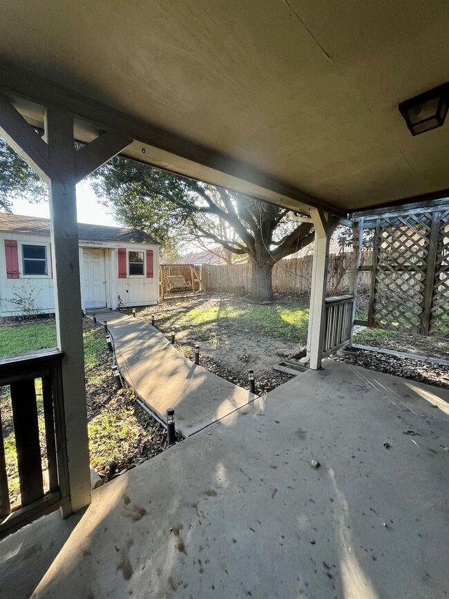 Building Photo - Storage Shed - Near 1-20 - Private Yard wi...