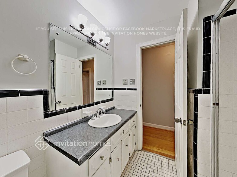 Building Photo - 2501 Wensley Dr