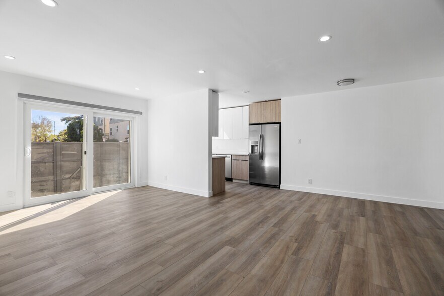 Building Photo - 8777 Cadillac Ave