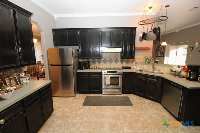 Building Photo - 775 Cactus Ln