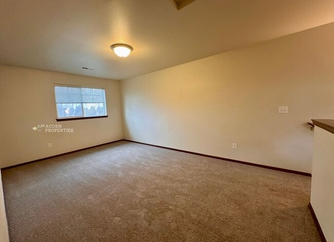 Building Photo - 1668 Stremler Dr