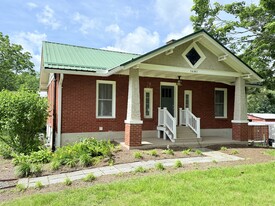Building Photo - 1681 Linville Creek Rd