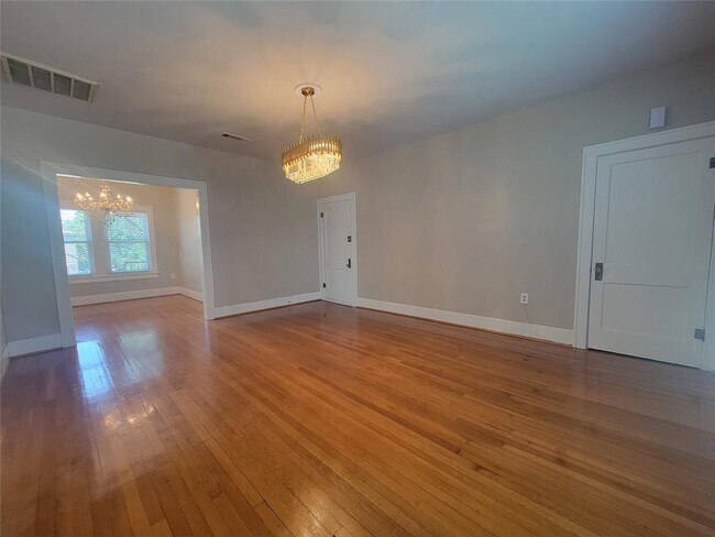 Building Photo - 2406 Huldy St