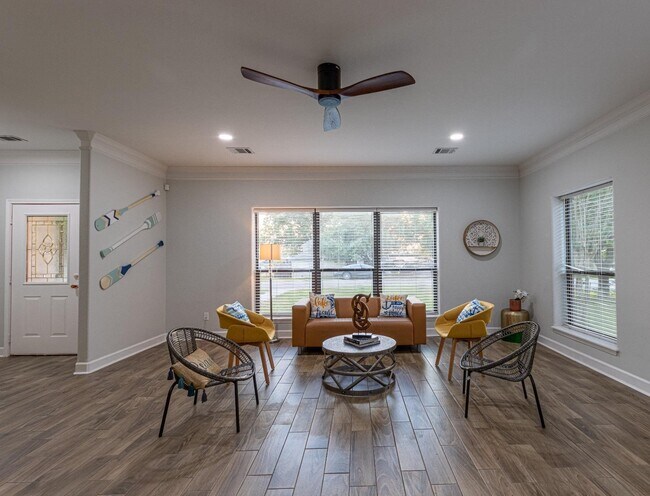 Building Photo - 13321 Lake Breeze Ln