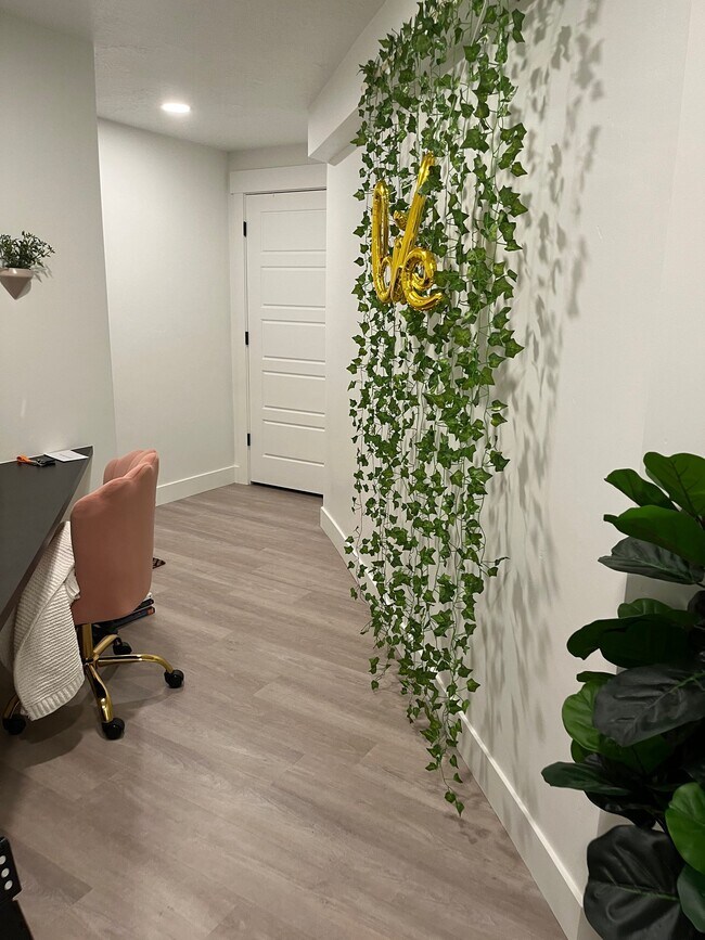 Building Photo - 3600 W 1700 N