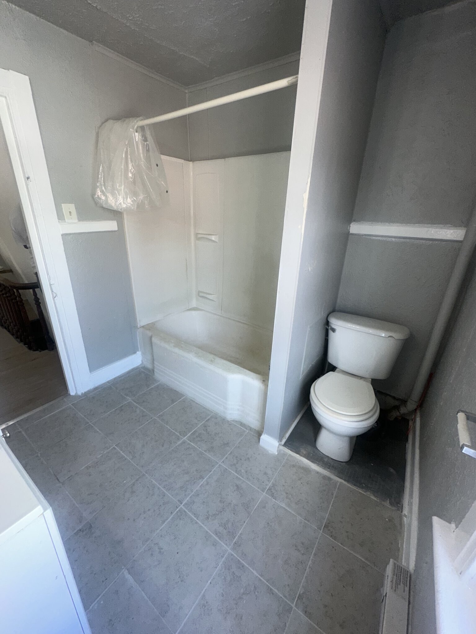 Building Photo - 115 East Ave