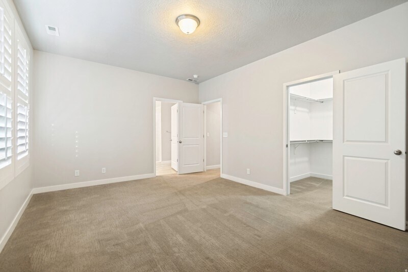Building Photo - 966 E Deer Arch Ln