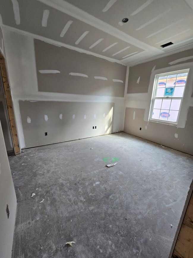 Building Photo - New Home