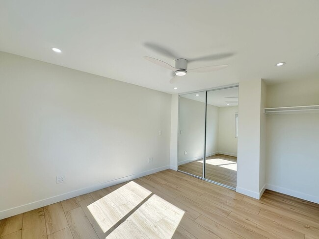 Building Photo - Beautiful 2BD/2BA Fully Remodeled w/ Reserved Parking & AC in Mission Beach!