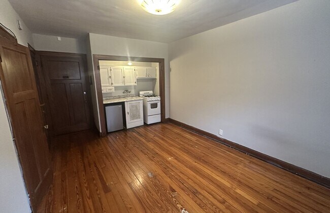 Interior Photo - The Jonathan