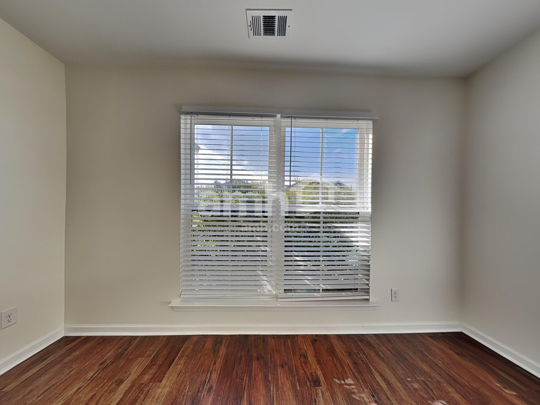 Building Photo - 4 Buxton Ave