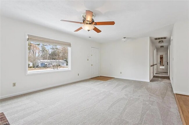 Building Photo - Beautifully Renovated 3BR/2BA Home in Smithfield, VA - Move in Ready!