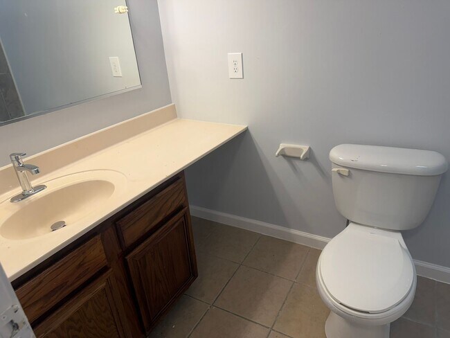Building Photo - Unique 3BR/2.5BA Southwest Columbia Rental – Near Rock Bridge High!
