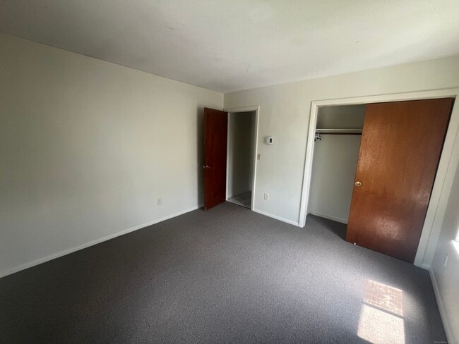 Building Photo - 67 Dallas Terrace