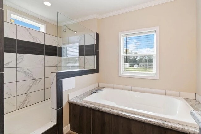 Building Photo - 52 Vacation St