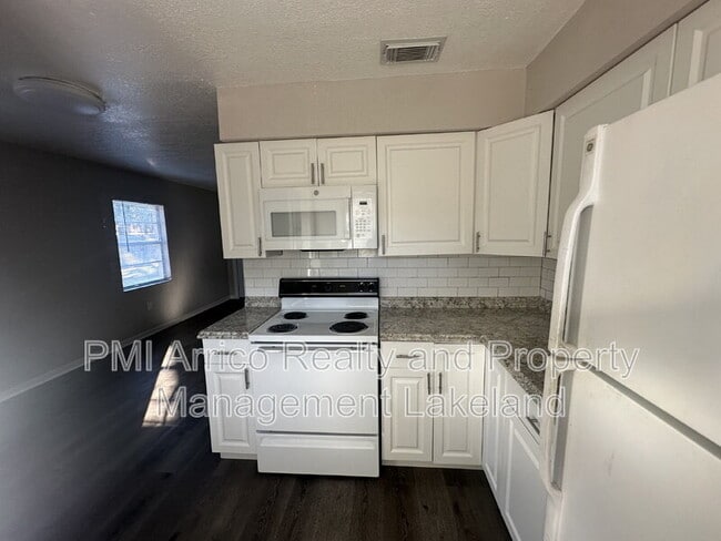 Building Photo - 4135 Old Rd 37