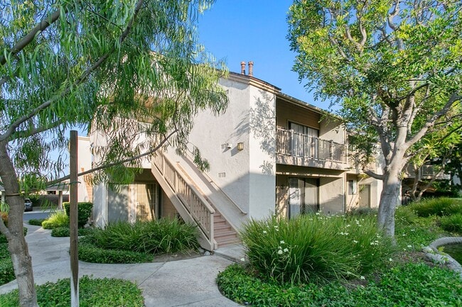 Building Photo - UPGRADED ONE BEDROOM OASIS IN GATED COMMUNITY