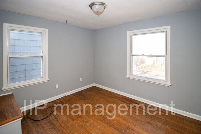 Building Photo - Cleveland Heights Spacious 3bed Home - Sec...