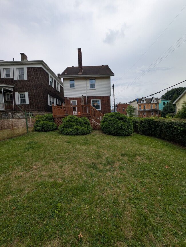 Building Photo - 3 Bed/1 Bath Home for Rent -- $300 CREDIT AVAILABLE