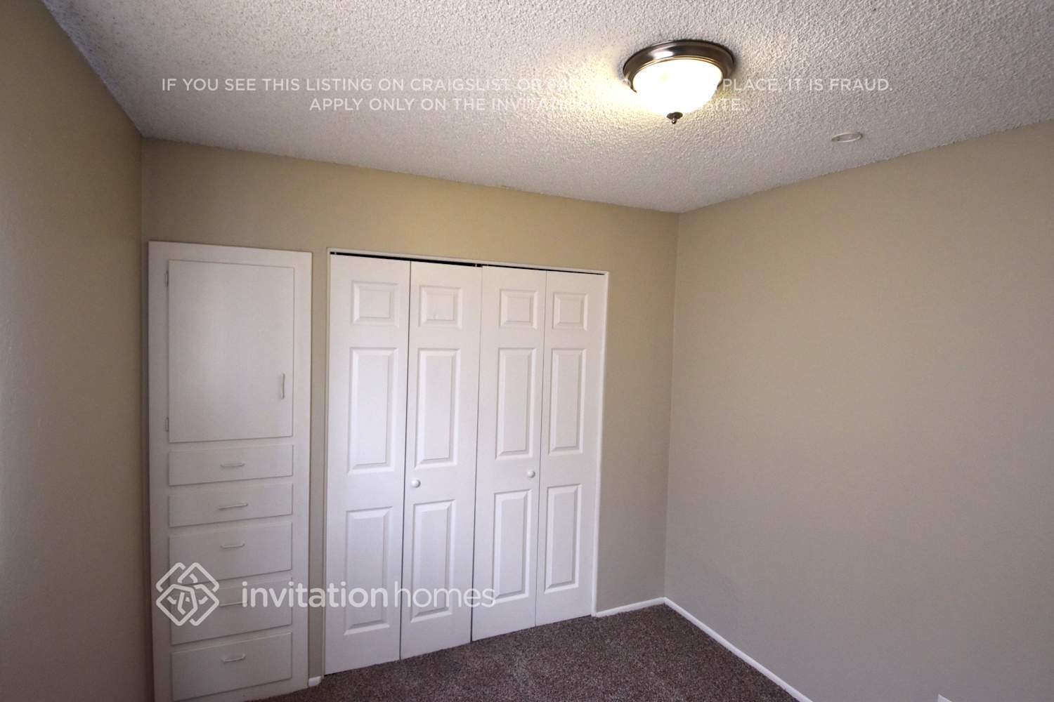 Building Photo - 8233 W Indianola Ave