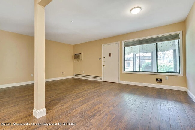 Building Photo - 116 Amberly Dr