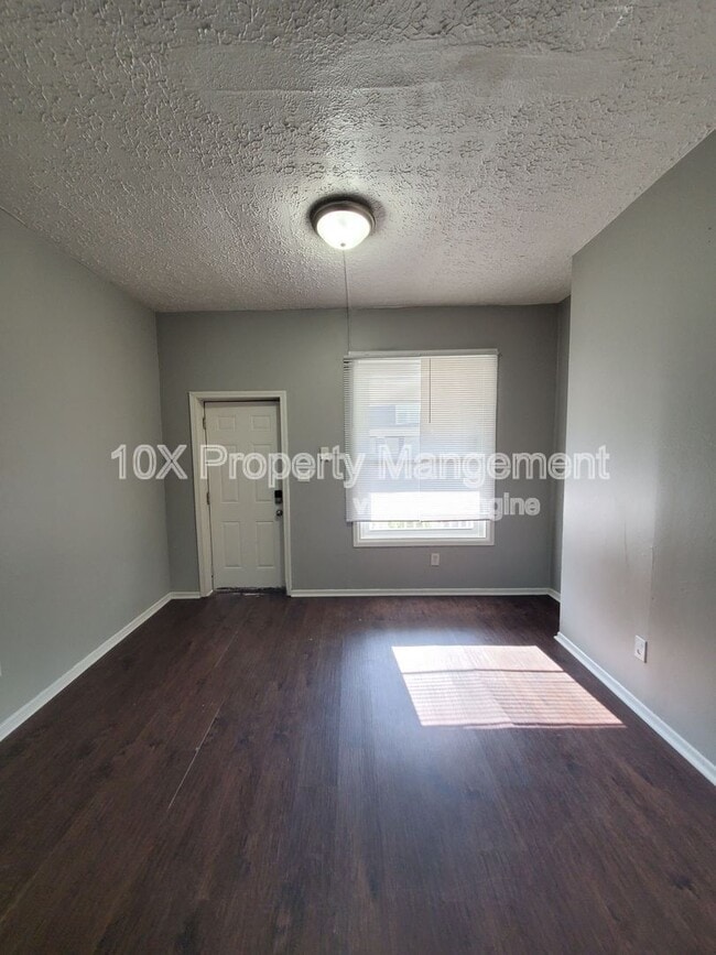 Building Photo - 100 N Harris Ave