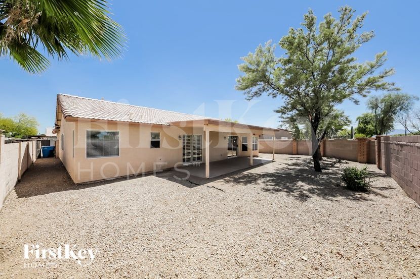 Building Photo - 2222 N 90th Ln