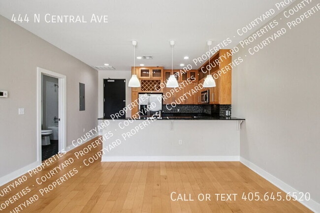 Building Photo - 444 N Central Ave