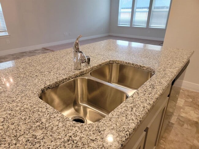 Building Photo - 40350 Bay Warbler Wy