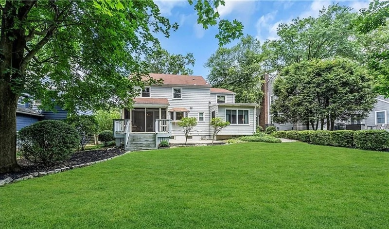 Building Photo - 20 Oak Hills Rd